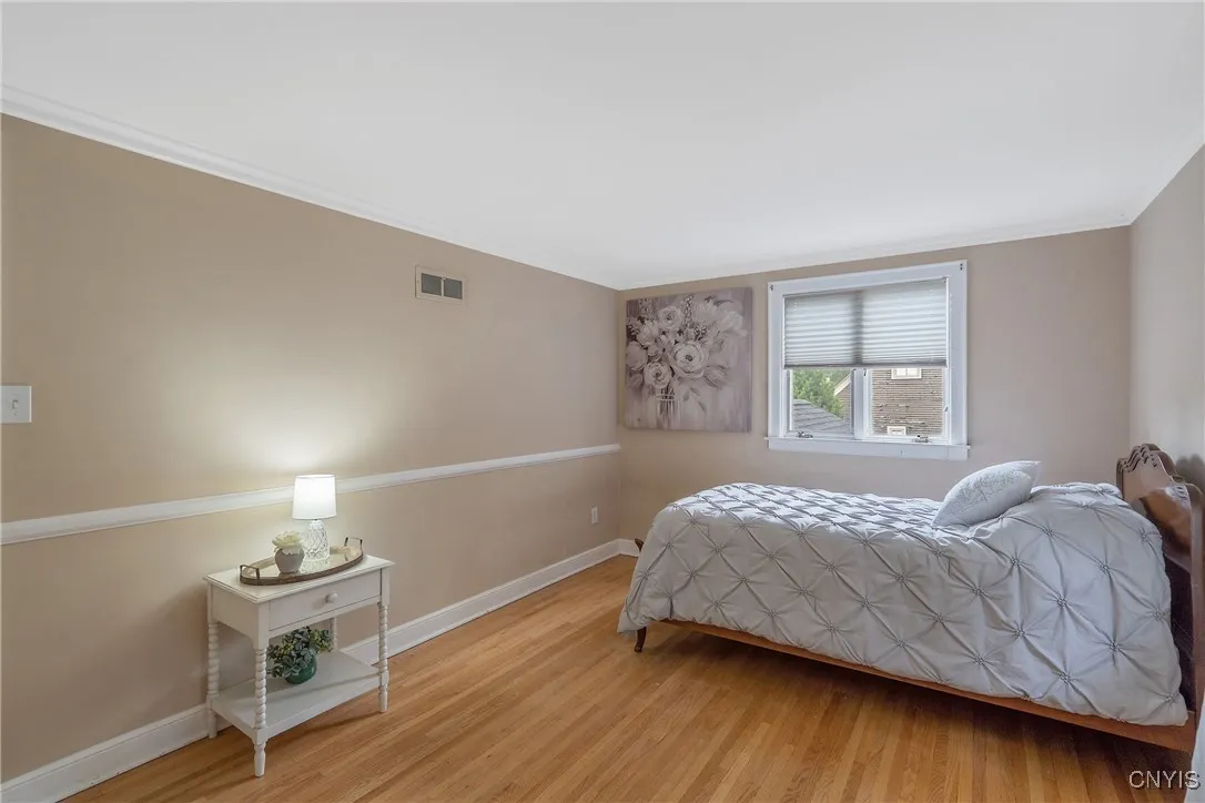 Note the high placement of the vents in the walls for the forced air heat/Central Air (which makes placement of furniture easier).