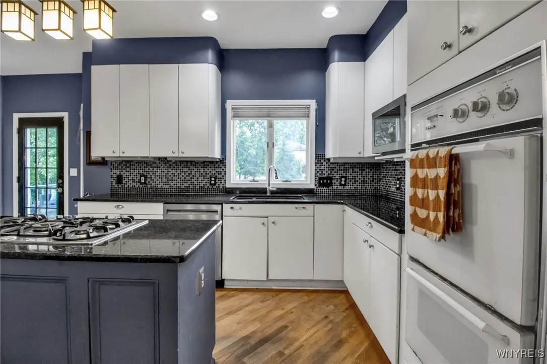 152 Pino Verde Lane, Amherst, New York 14221, Amherst, New York 14221, 5 Bedrooms Bedrooms, 9 Rooms Rooms,2 BathroomsBathrooms,Residential,For Sale,152 Pino Verde Lane, Amherst, New York 14221,B1619297