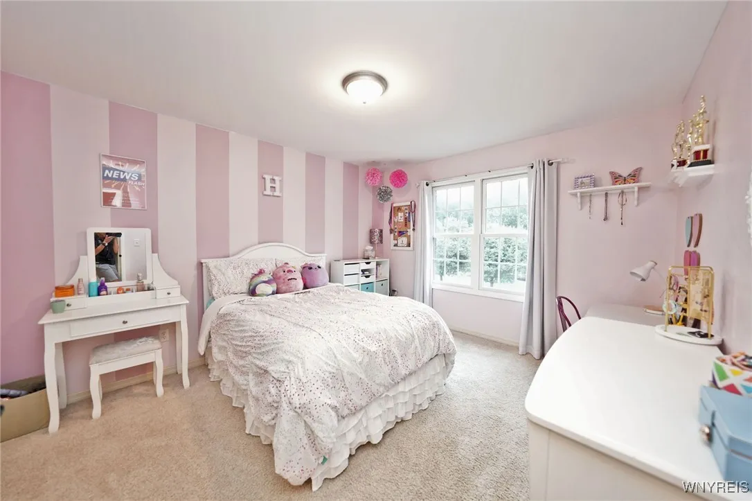15 Soldier Wood Circle, Orchard Park, New York 141, Orchard Park, New York 14127, 4 Bedrooms Bedrooms, 9 Rooms Rooms,2 BathroomsBathrooms,Residential,Closed,15 Soldier Wood Circle, Orchard Park, New York 141,B1619115