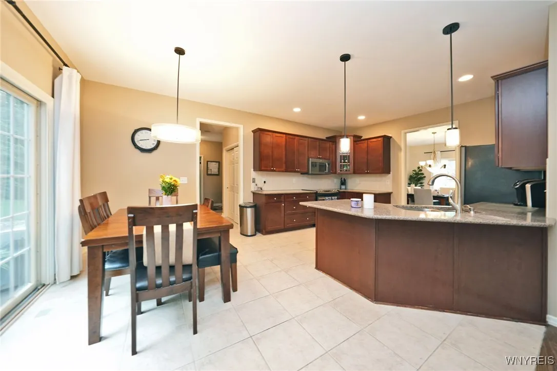 15 Soldier Wood Circle, Orchard Park, New York 141, Orchard Park, New York 14127, 4 Bedrooms Bedrooms, 9 Rooms Rooms,2 BathroomsBathrooms,Residential,Closed,15 Soldier Wood Circle, Orchard Park, New York 141,B1619115