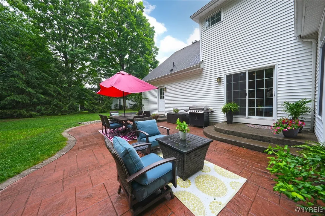 15 Soldier Wood Circle, Orchard Park, New York 141, Orchard Park, New York 14127, 4 Bedrooms Bedrooms, 9 Rooms Rooms,2 BathroomsBathrooms,Residential,Closed,15 Soldier Wood Circle, Orchard Park, New York 141,B1619115