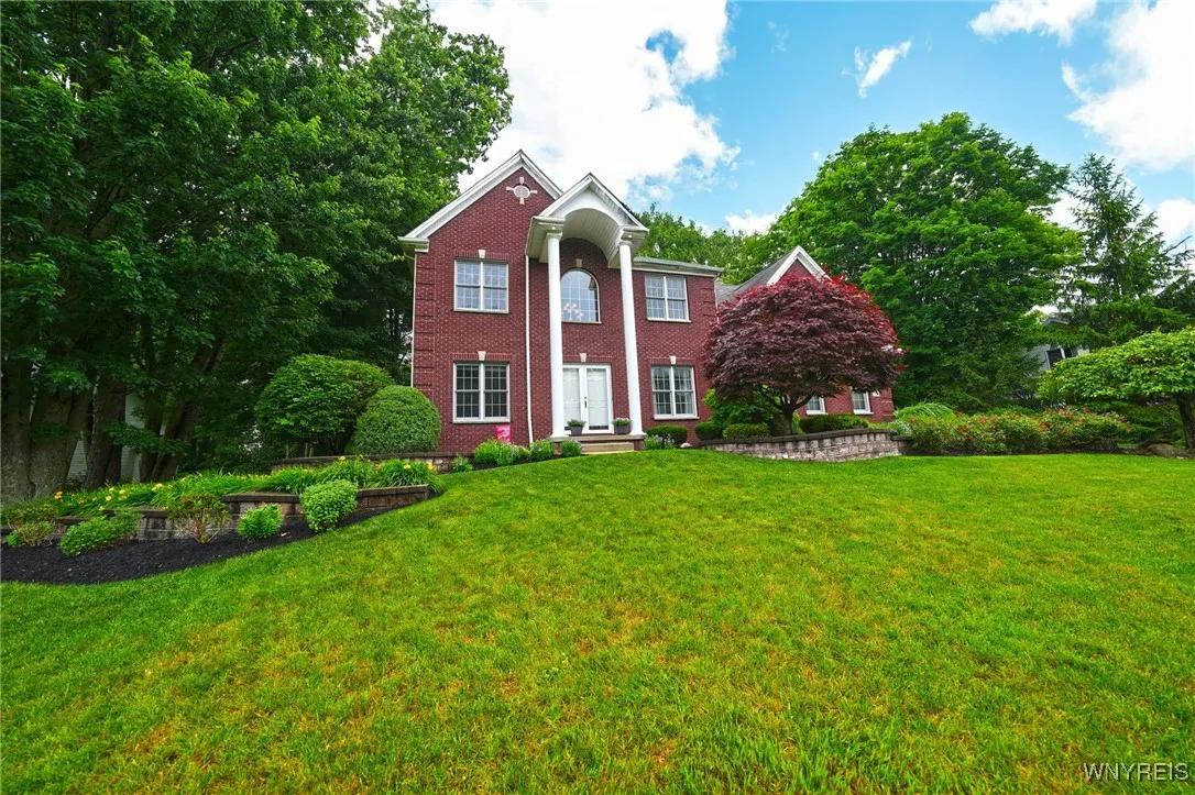 15 Soldier Wood Circle, Orchard Park, New York 141, Orchard Park, New York 14127, 4 Bedrooms Bedrooms, 9 Rooms Rooms,2 BathroomsBathrooms,Residential,Closed,15 Soldier Wood Circle, Orchard Park, New York 141,B1619115