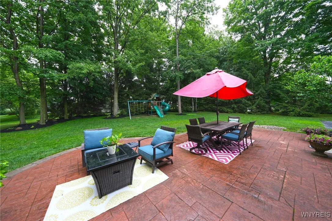 15 Soldier Wood Circle, Orchard Park, New York 141, Orchard Park, New York 14127, 4 Bedrooms Bedrooms, 9 Rooms Rooms,2 BathroomsBathrooms,Residential,Closed,15 Soldier Wood Circle, Orchard Park, New York 141,B1619115