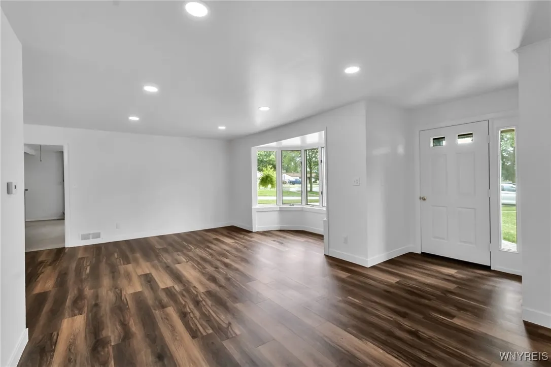 80 Alys Drive West, Cheektowaga, New York 14043, Cheektowaga, New York 14043, 4 Bedrooms Bedrooms, 10 Rooms Rooms,2 BathroomsBathrooms,Residential,Closed,80 Alys Drive West, Cheektowaga, New York 14043,0,B1619168