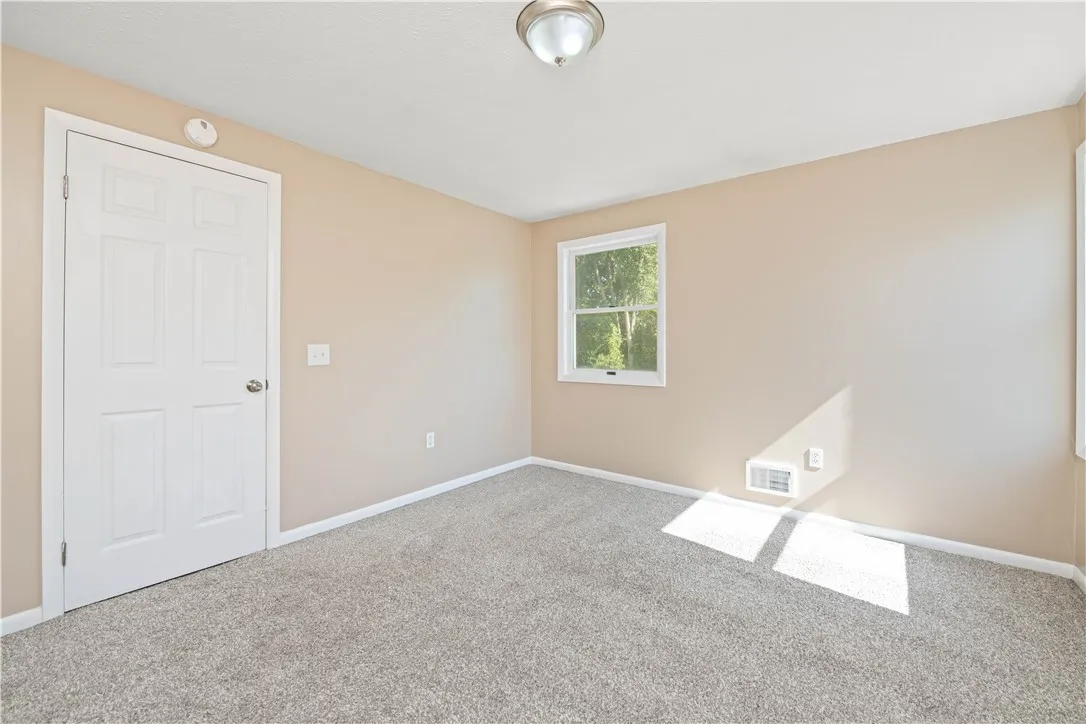 196 Buttonwood Drive, Greece, New York 14468, Greece, New York 14468, 3 Bedrooms Bedrooms, 7 Rooms Rooms,2 BathroomsBathrooms,Residential,For Sale,196 Buttonwood Drive, Greece, New York 14468,R1619294