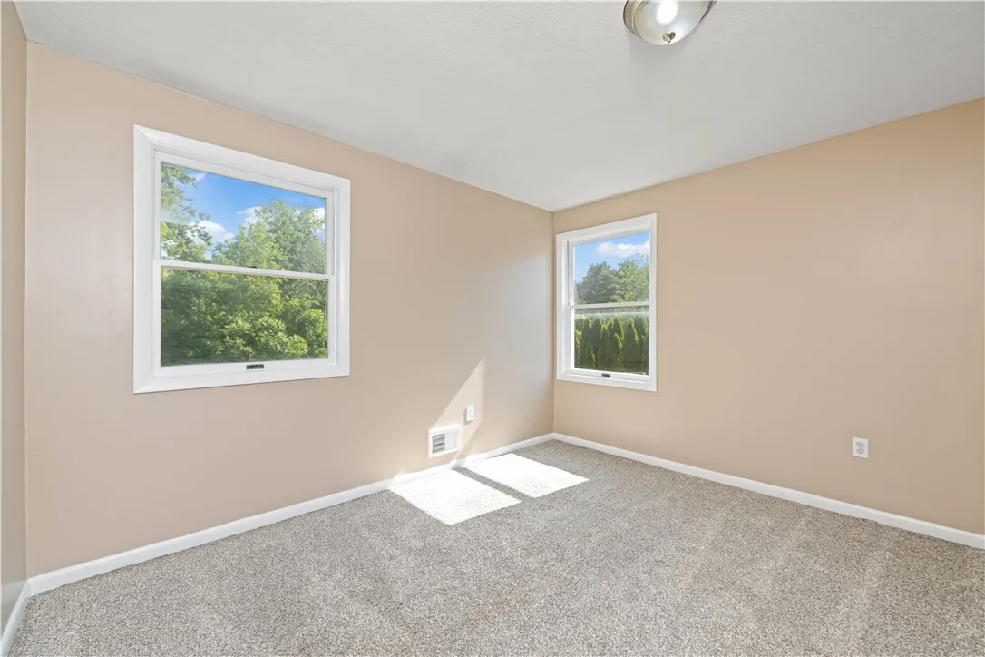 196 Buttonwood Drive, Greece, New York 14468, Greece, New York 14468, 3 Bedrooms Bedrooms, 7 Rooms Rooms,2 BathroomsBathrooms,Residential,For Sale,196 Buttonwood Drive, Greece, New York 14468,R1619294
