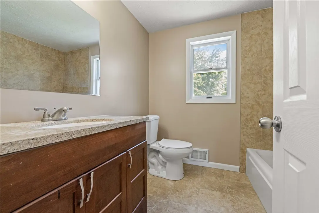 196 Buttonwood Drive, Greece, New York 14468, Greece, New York 14468, 3 Bedrooms Bedrooms, 7 Rooms Rooms,2 BathroomsBathrooms,Residential,For Sale,196 Buttonwood Drive, Greece, New York 14468,R1619294