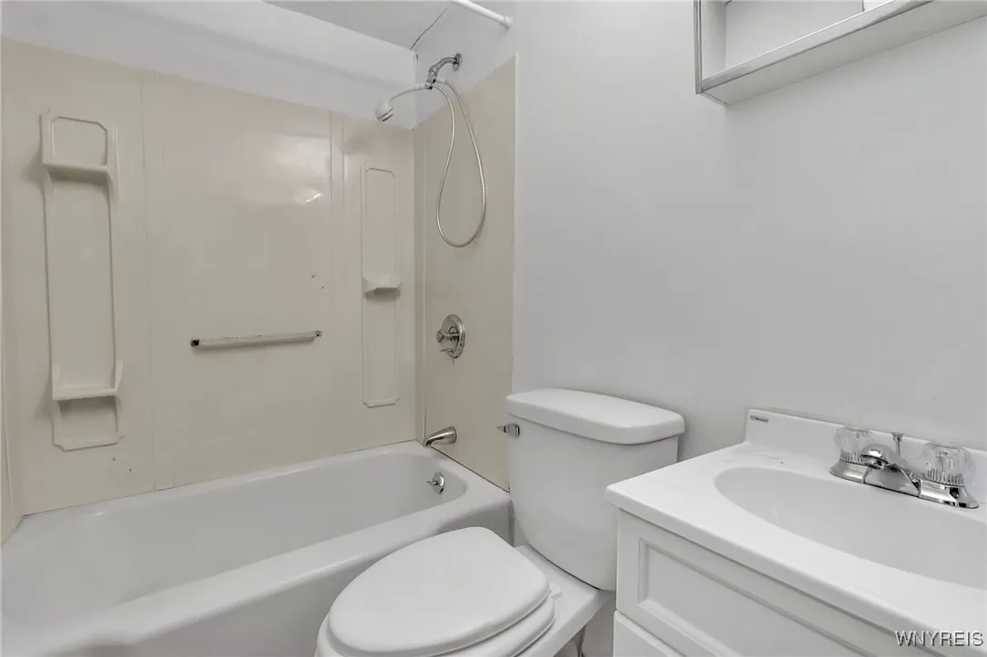 149 Parkview Avenue, Buffalo, New York 14210, Buffalo, New York 14210, 4 Bedrooms Bedrooms, 9 Rooms Rooms,2 BathroomsBathrooms,Residential,Closed,149 Parkview Avenue, Buffalo, New York 14210,0,B1619343 149 Parkview Avenue, Buffalo, New York 14210, Buffalo, New York 14210, 4 Bedrooms Bedrooms, 9 Rooms Rooms,2 BathroomsBathrooms,Residential,Closed,149 Parkview Avenue, Buffalo, New York 14210,0,B1619343
