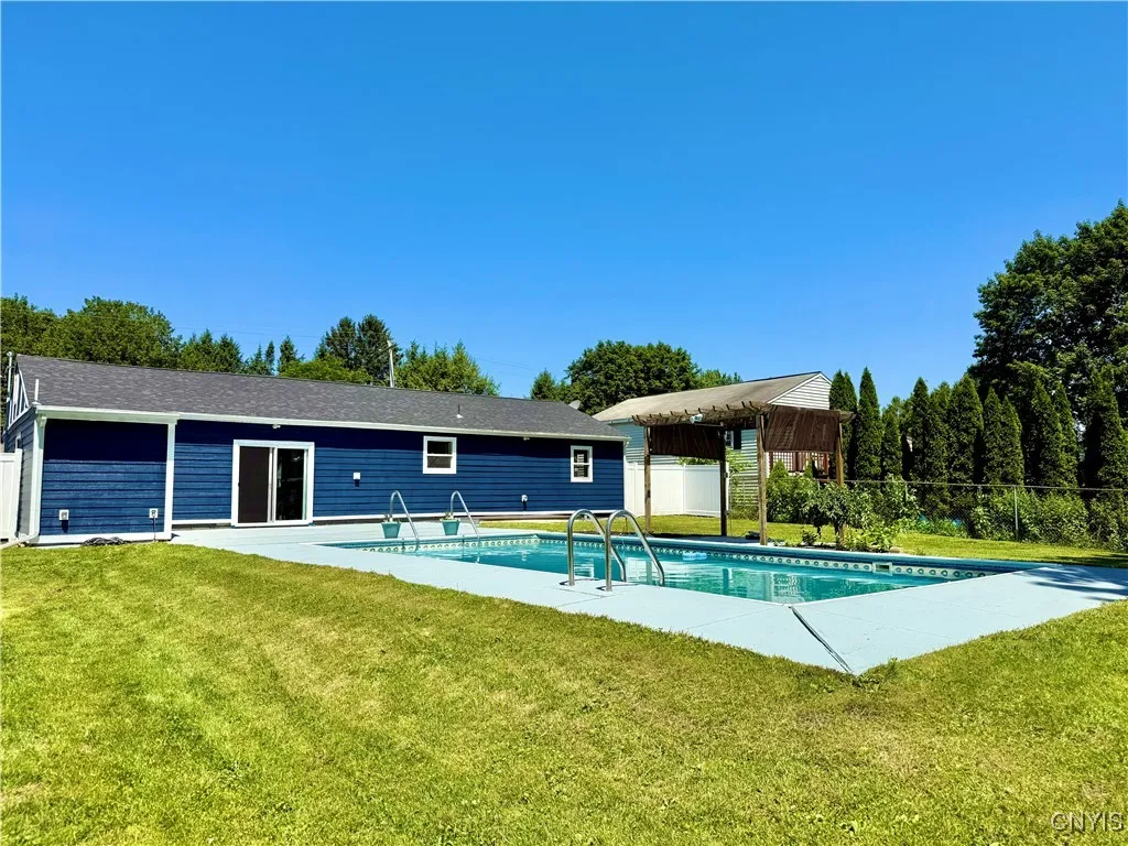 26 Walnut Drive, Whitestown, New York 13492, Whitestown, New York 13492, 3 Bedrooms Bedrooms, 9 Rooms Rooms,2 BathroomsBathrooms,Residential,Closed,26 Walnut Drive, Whitestown, New York 13492,0,S1619340