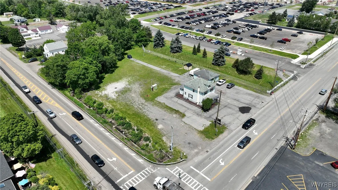 4270 Abbott Road, Orchard Park, New York 14127, Orchard Park, New York 14127, ,Commercial Sale,For Sale,4270 Abbott Road, Orchard Park, New York 14127,0,B1619369