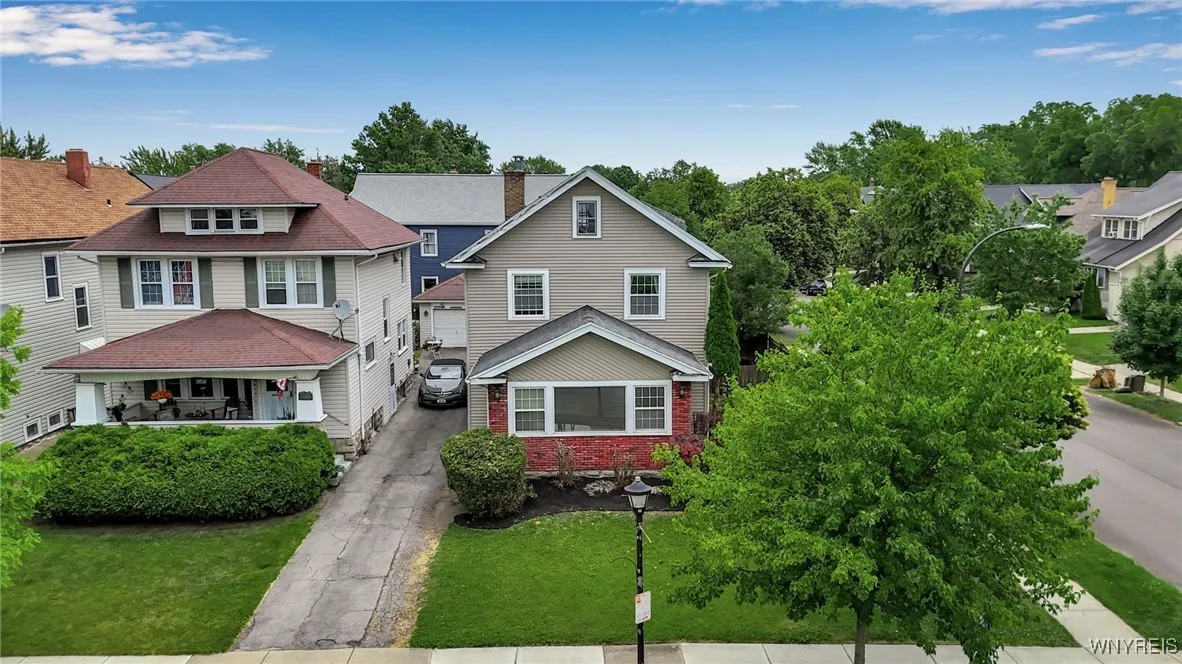 1 Norwalk Avenue, Buffalo, New York 14216, Buffalo, New York 14216, 3 Bedrooms Bedrooms, 12 Rooms Rooms,1 BathroomBathrooms,Residential,For Sale,1 Norwalk Avenue, Buffalo, New York 14216,B1619289