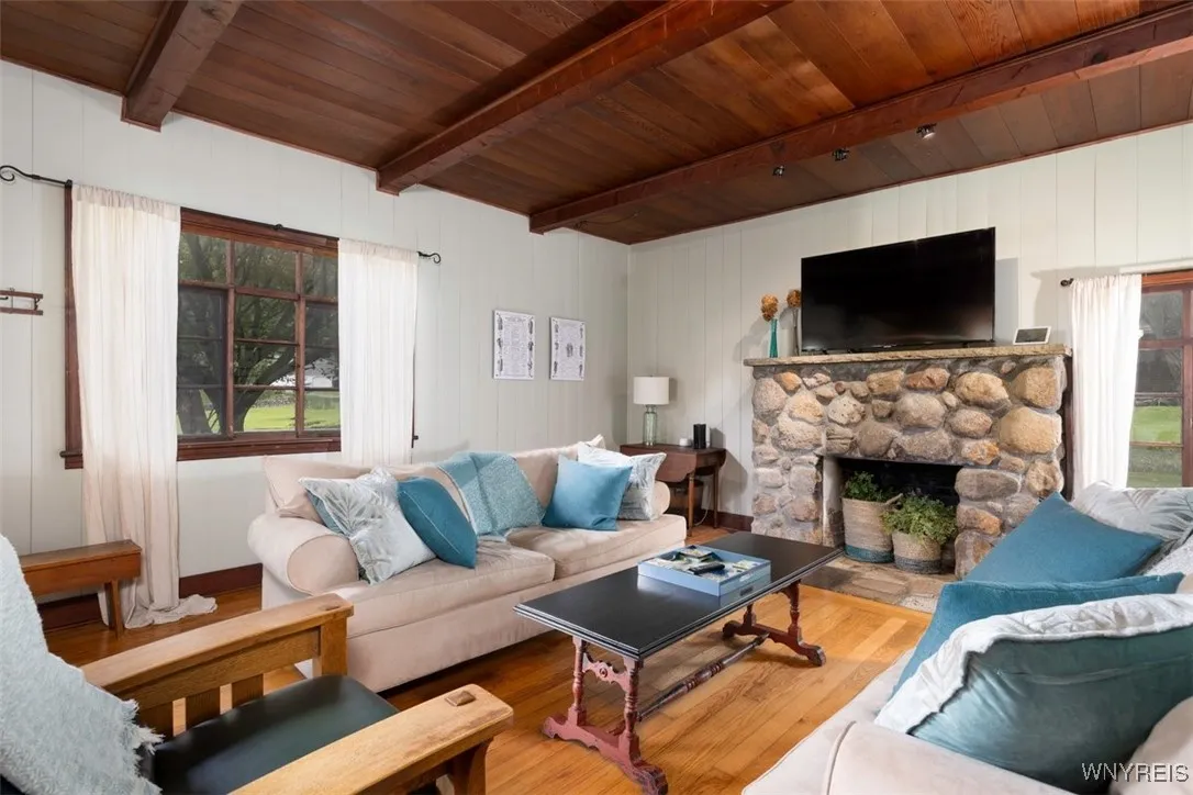 99 Gypsy Lane, Aurora, New York 14052, Aurora, New York 14052, 5 Bedrooms Bedrooms, 17 Rooms Rooms,4 BathroomsBathrooms,Residential,For Sale,99 Gypsy Lane, Aurora, New York 14052,B1617388