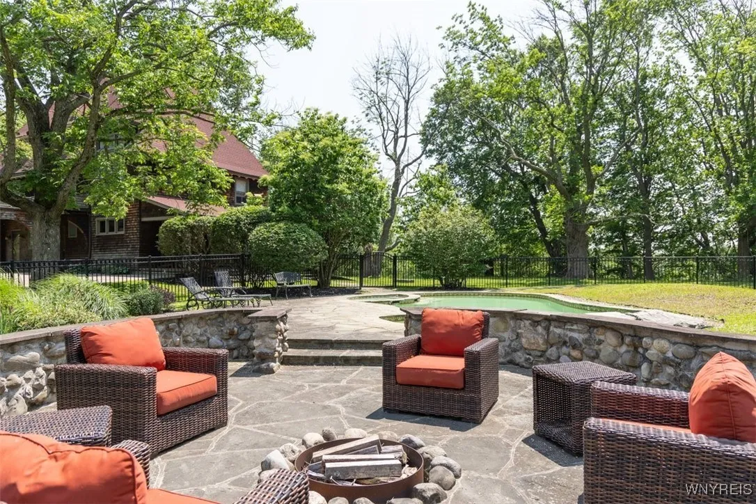 99 Gypsy Lane, Aurora, New York 14052, Aurora, New York 14052, 5 Bedrooms Bedrooms, 17 Rooms Rooms,4 BathroomsBathrooms,Residential,For Sale,99 Gypsy Lane, Aurora, New York 14052,B1617388