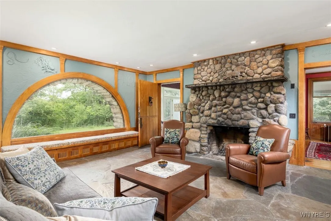 99 Gypsy Lane, Aurora, New York 14052, Aurora, New York 14052, 5 Bedrooms Bedrooms, 17 Rooms Rooms,4 BathroomsBathrooms,Residential,For Sale,99 Gypsy Lane, Aurora, New York 14052,B1617388