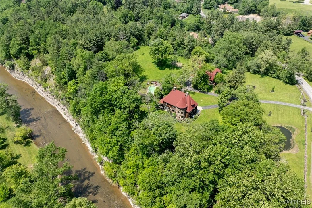 99 Gypsy Lane, Aurora, New York 14052, Aurora, New York 14052, 5 Bedrooms Bedrooms, 17 Rooms Rooms,4 BathroomsBathrooms,Residential,For Sale,99 Gypsy Lane, Aurora, New York 14052,B1617388
