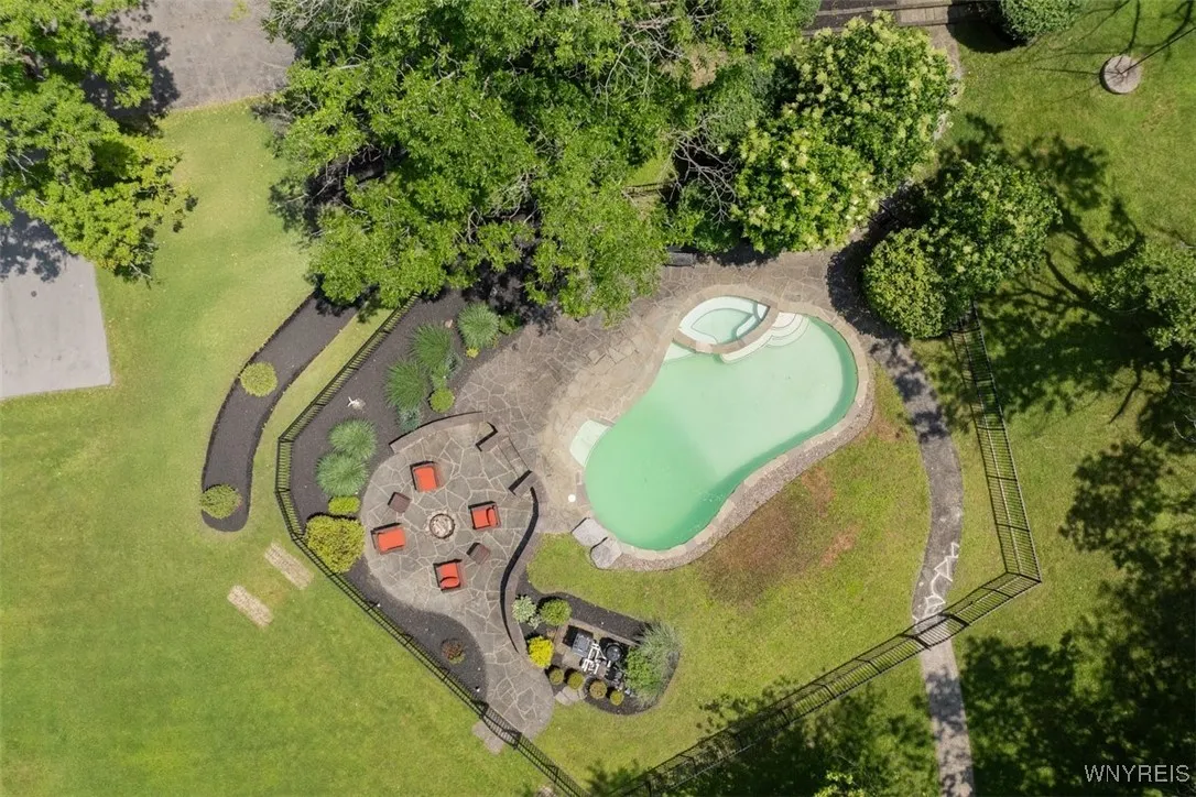 99 Gypsy Lane, Aurora, New York 14052, Aurora, New York 14052, 5 Bedrooms Bedrooms, 17 Rooms Rooms,4 BathroomsBathrooms,Residential,For Sale,99 Gypsy Lane, Aurora, New York 14052,B1617388
