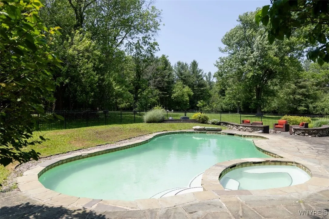 99 Gypsy Lane, Aurora, New York 14052, Aurora, New York 14052, 5 Bedrooms Bedrooms, 17 Rooms Rooms,4 BathroomsBathrooms,Residential,For Sale,99 Gypsy Lane, Aurora, New York 14052,B1617388