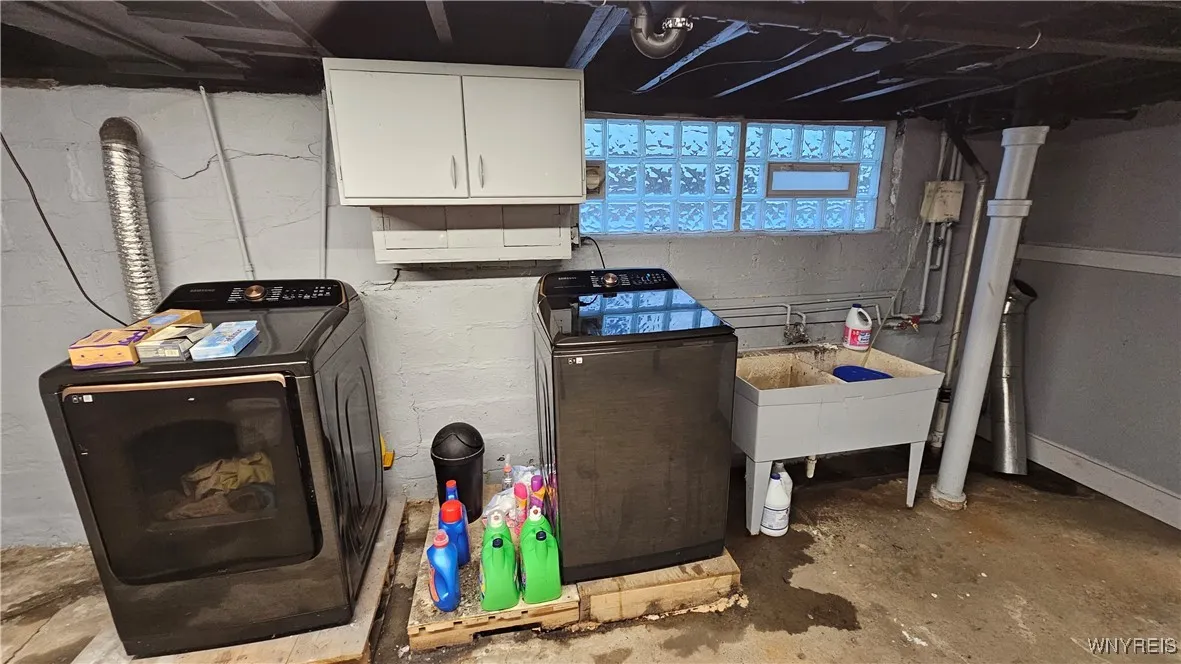 17 Tacoma Avenue, Buffalo, New York 14216, Buffalo, New York 14216, 3 Bedrooms Bedrooms, 6 Rooms Rooms,1 BathroomBathrooms,Residential Lease,For Rent,17 Tacoma Avenue, Buffalo, New York 14216,B1619527
