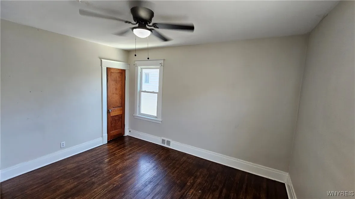 17 Tacoma Avenue, Buffalo, New York 14216, Buffalo, New York 14216, 3 Bedrooms Bedrooms, 6 Rooms Rooms,1 BathroomBathrooms,Residential Lease,For Rent,17 Tacoma Avenue, Buffalo, New York 14216,B1619527