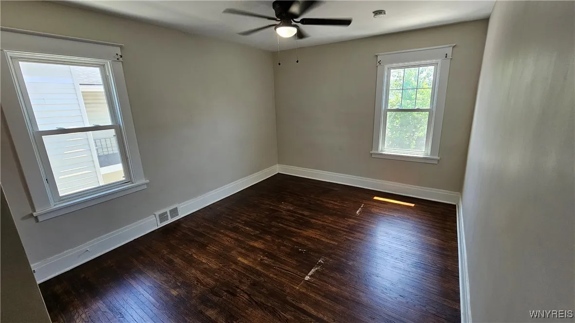 17 Tacoma Avenue, Buffalo, New York 14216, Buffalo, New York 14216, 3 Bedrooms Bedrooms, 6 Rooms Rooms,1 BathroomBathrooms,Residential Lease,For Rent,17 Tacoma Avenue, Buffalo, New York 14216,B1619527