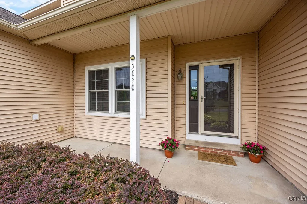 5030 Yellow Wood Parkway, Dewitt, New York 13078, De Witt, New York 13078, 3 Bedrooms Bedrooms, 8 Rooms Rooms,2 BathroomsBathrooms,Residential,Closed,5030 Yellow Wood Parkway, Dewitt, New York 13078,0,S1617509