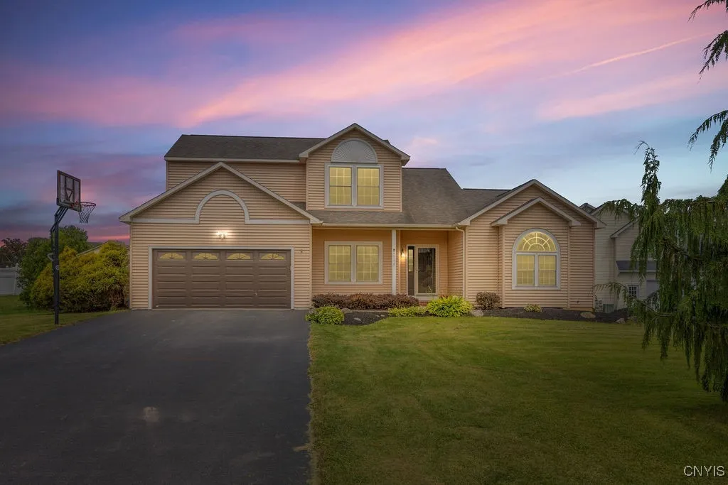 5030 Yellow Wood Parkway, Dewitt, New York 13078, De Witt, New York 13078, 3 Bedrooms Bedrooms, 8 Rooms Rooms,2 BathroomsBathrooms,Residential,Closed,5030 Yellow Wood Parkway, Dewitt, New York 13078,0,S1617509