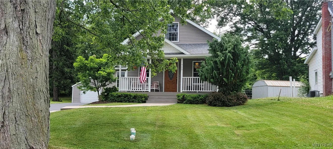 715 Market Street, Lockport City, New York 14094, Lockport City, New York 14094, 3 Bedrooms Bedrooms, 7 Rooms Rooms,2 BathroomsBathrooms,Residential,Closed,715 Market Street, Lockport City, New York 14094,0,B1619151