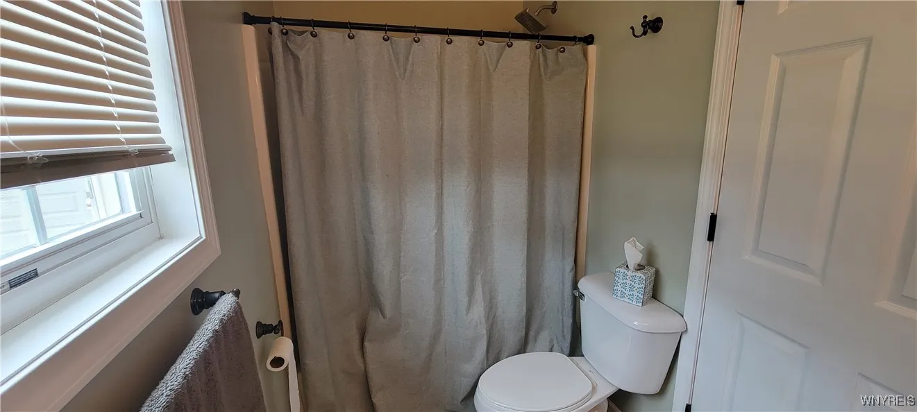 715 Market Street, Lockport City, New York 14094, Lockport City, New York 14094, 3 Bedrooms Bedrooms, 7 Rooms Rooms,2 BathroomsBathrooms,Residential,Closed,715 Market Street, Lockport City, New York 14094,0,B1619151