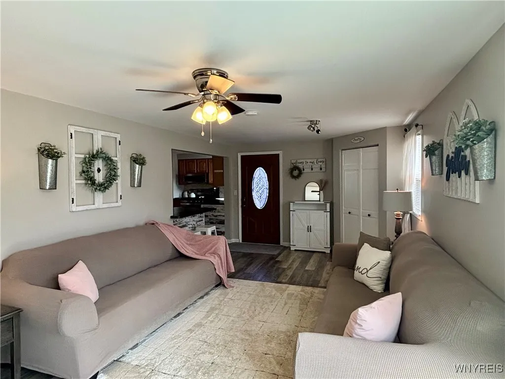 47 Yeager Dr Drive, Cheektowaga, New York 14225, Cheektowaga, New York 14225, 3 Bedrooms Bedrooms, 7 Rooms Rooms,1 BathroomBathrooms,Residential,Closed,47 Yeager Dr Drive, Cheektowaga, New York 14225,0,B1619472