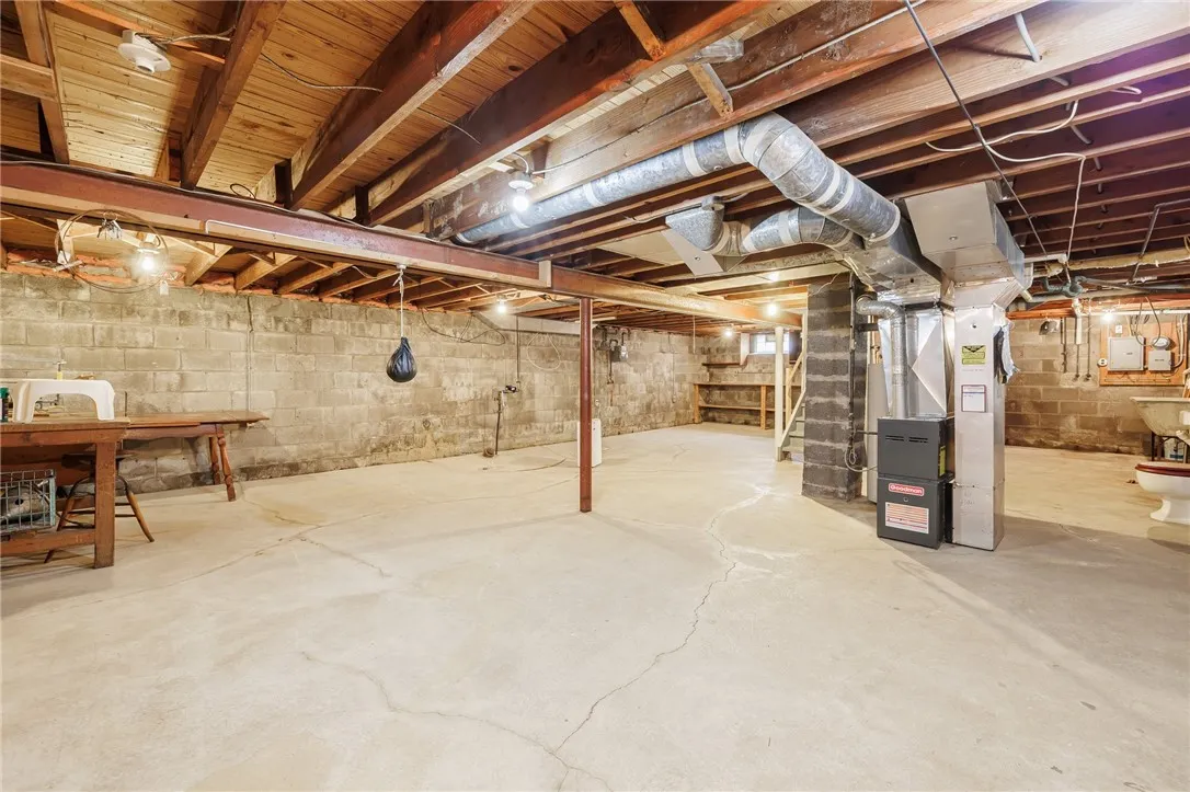325 Cravenwood Avenue, Greece, New York 14616, Greece, New York 14616, 3 Bedrooms Bedrooms, 6 Rooms Rooms,1 BathroomBathrooms,Residential,Closed,325 Cravenwood Avenue, Greece, New York 14616,0,R1618854