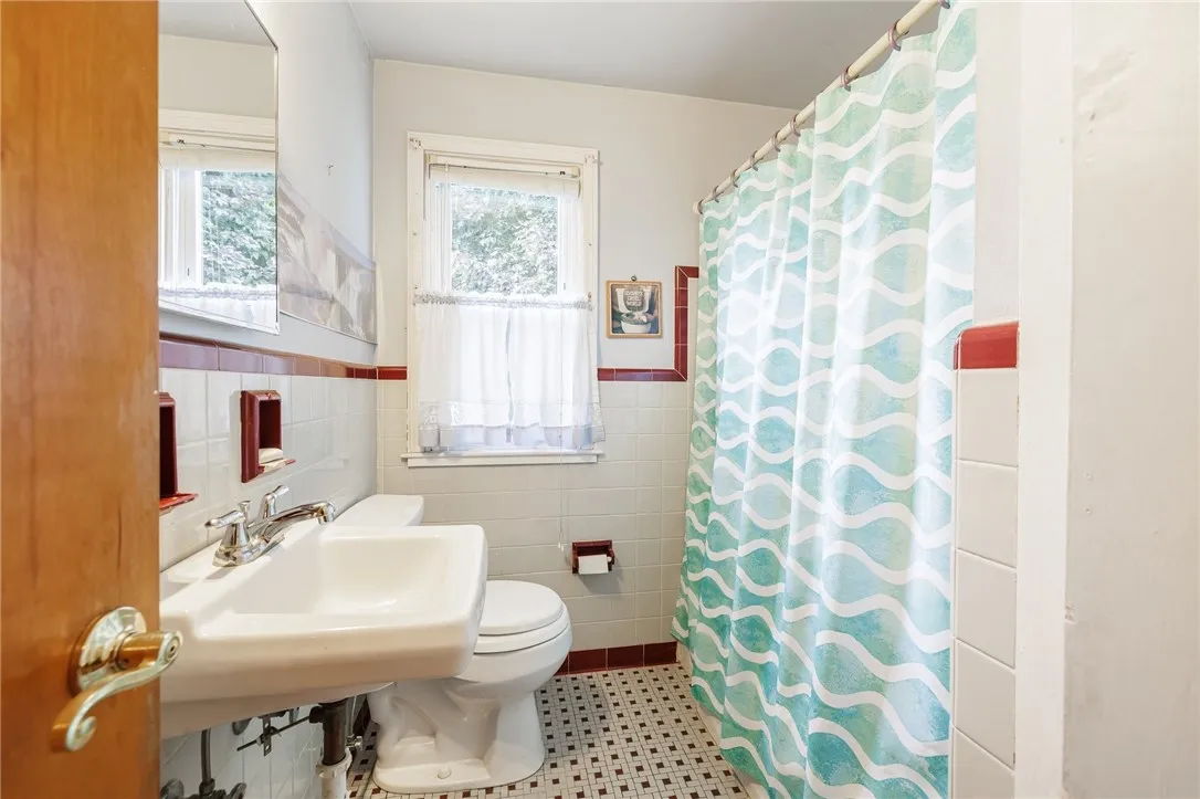 325 Cravenwood Avenue, Greece, New York 14616, Greece, New York 14616, 3 Bedrooms Bedrooms, 6 Rooms Rooms,1 BathroomBathrooms,Residential,Closed,325 Cravenwood Avenue, Greece, New York 14616,0,R1618854