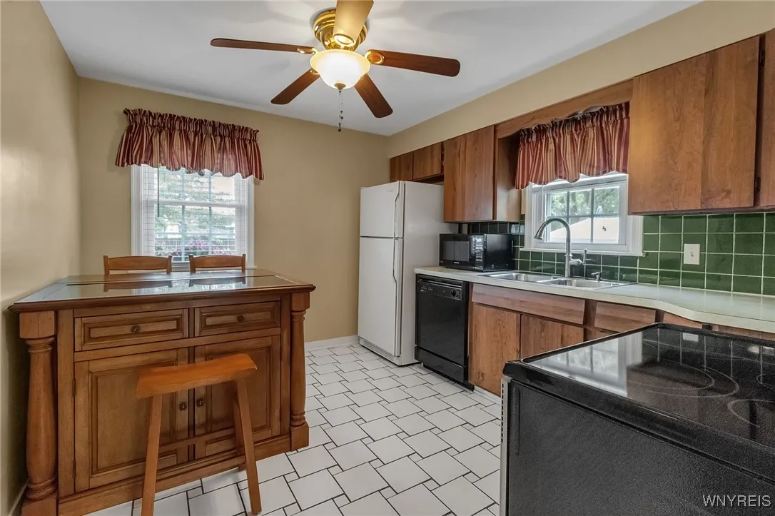 120 Delta Road, Amherst, New York 14226, Amherst, New York 14226, 3 Bedrooms Bedrooms, 7 Rooms Rooms,1 BathroomBathrooms,Residential,Closed,120 Delta Road, Amherst, New York 14226,0,B1619480