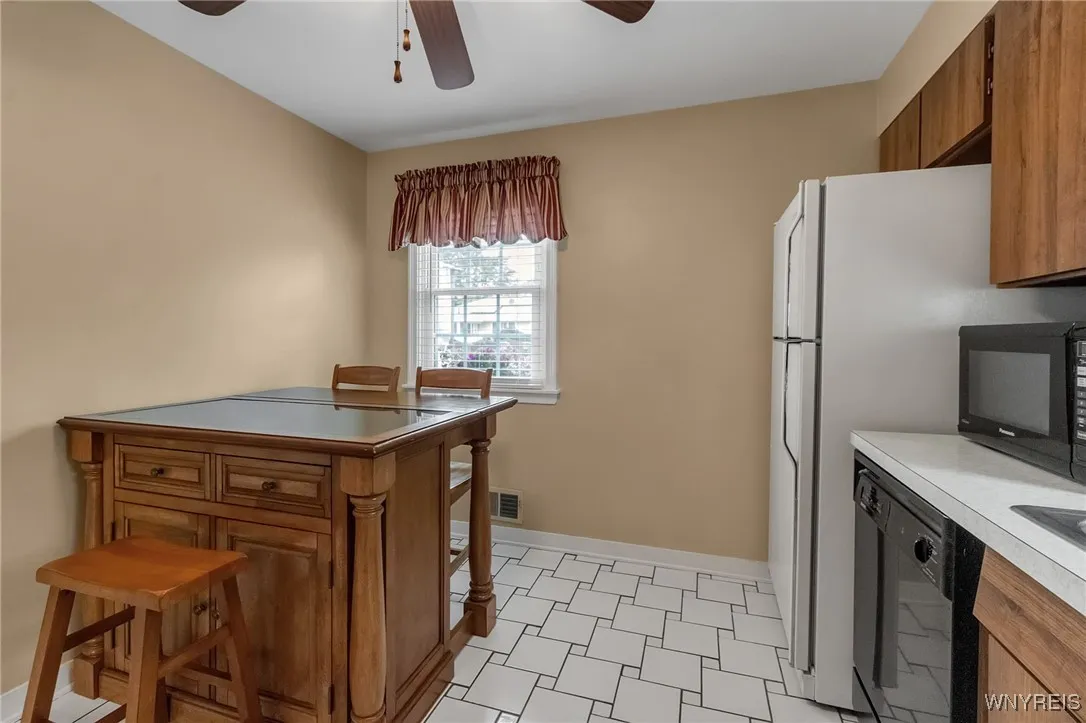 120 Delta Road, Amherst, New York 14226, Amherst, New York 14226, 3 Bedrooms Bedrooms, 7 Rooms Rooms,1 BathroomBathrooms,Residential,Closed,120 Delta Road, Amherst, New York 14226,0,B1619480