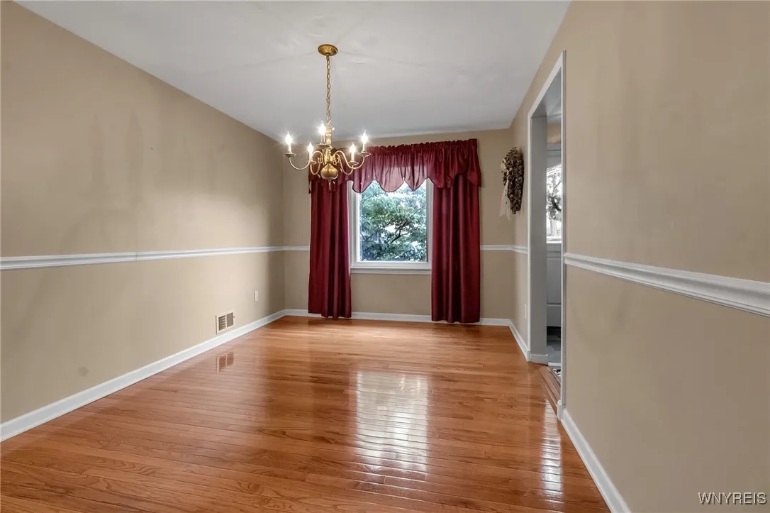 120 Delta Road, Amherst, New York 14226, Amherst, New York 14226, 3 Bedrooms Bedrooms, 7 Rooms Rooms,1 BathroomBathrooms,Residential,Closed,120 Delta Road, Amherst, New York 14226,0,B1619480