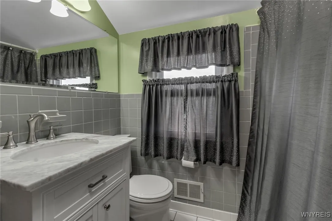 120 Delta Road, Amherst, New York 14226, Amherst, New York 14226, 3 Bedrooms Bedrooms, 7 Rooms Rooms,1 BathroomBathrooms,Residential,Closed,120 Delta Road, Amherst, New York 14226,0,B1619480