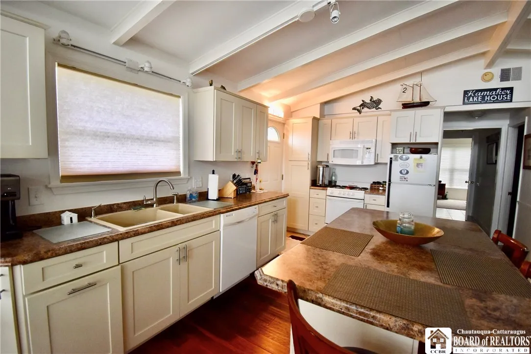 2420 Lakeside Drive, Busti, New York 14710, Busti, New York 14710, 3 Bedrooms Bedrooms, 5 Rooms Rooms,2 BathroomsBathrooms,Residential,For Sale,2420 Lakeside Drive, Busti, New York 14710,R1619069