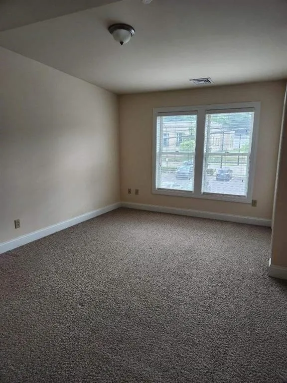 68 West Market Street Upper, Corning City, New Yor, Corning City, New York 14830, 2 Bedrooms Bedrooms, 4 Rooms Rooms,2 BathroomsBathrooms,Residential Lease,For Rent,68 West Market Street Upper, Corning City, New Yor,R1619689