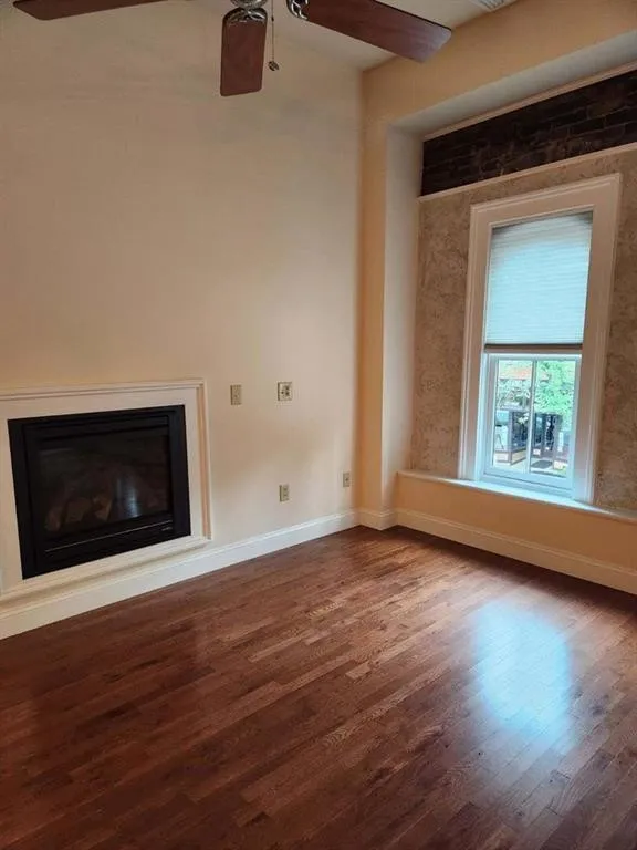 68 West Market Street Upper, Corning City, New Yor, Corning City, New York 14830, 2 Bedrooms Bedrooms, 4 Rooms Rooms,2 BathroomsBathrooms,Residential Lease,For Rent,68 West Market Street Upper, Corning City, New Yor,R1619689