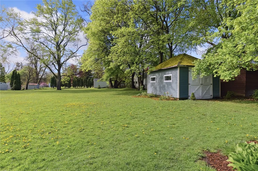 357 Washington Street, Geneva City, New York 14456, Geneva City, New York 14456, 5 Bedrooms Bedrooms, 12 Rooms Rooms,2 BathroomsBathrooms,Residential,For Sale,357 Washington Street, Geneva City, New York 14456,R1619694