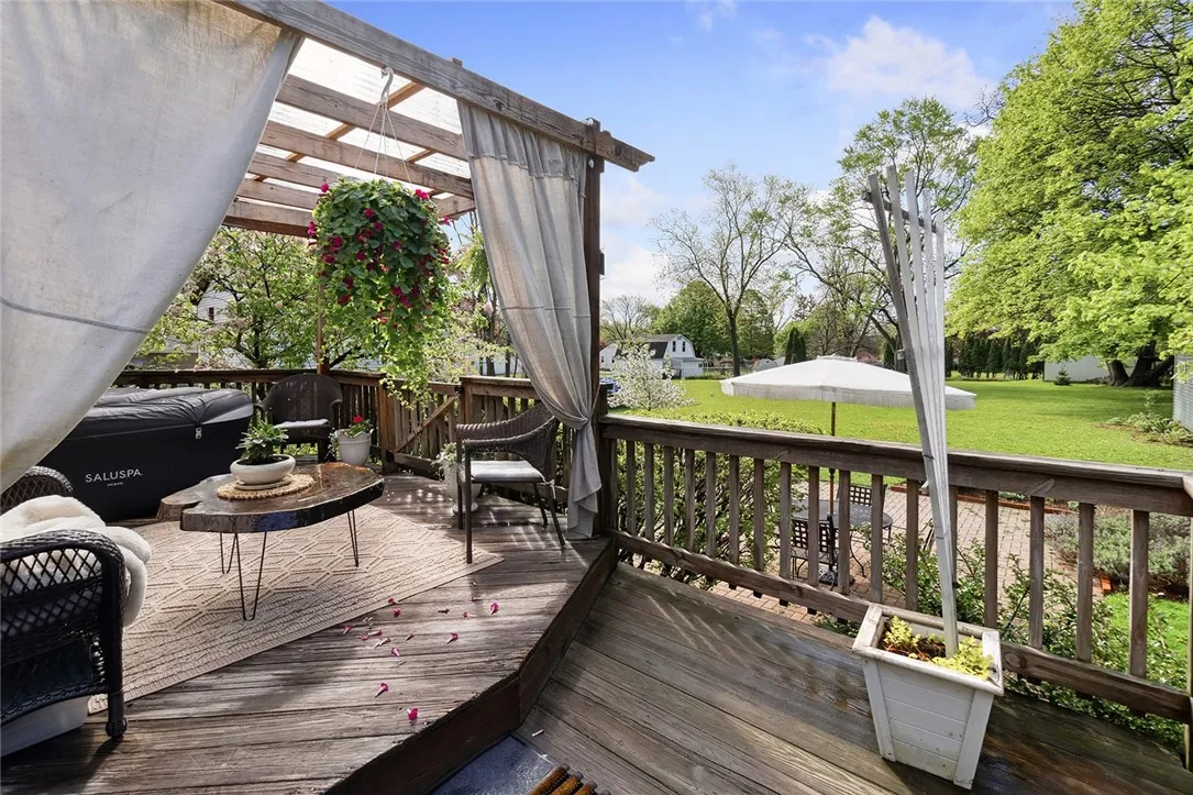 357 Washington Street, Geneva City, New York 14456, Geneva City, New York 14456, 5 Bedrooms Bedrooms, 12 Rooms Rooms,2 BathroomsBathrooms,Residential,For Sale,357 Washington Street, Geneva City, New York 14456,R1619694