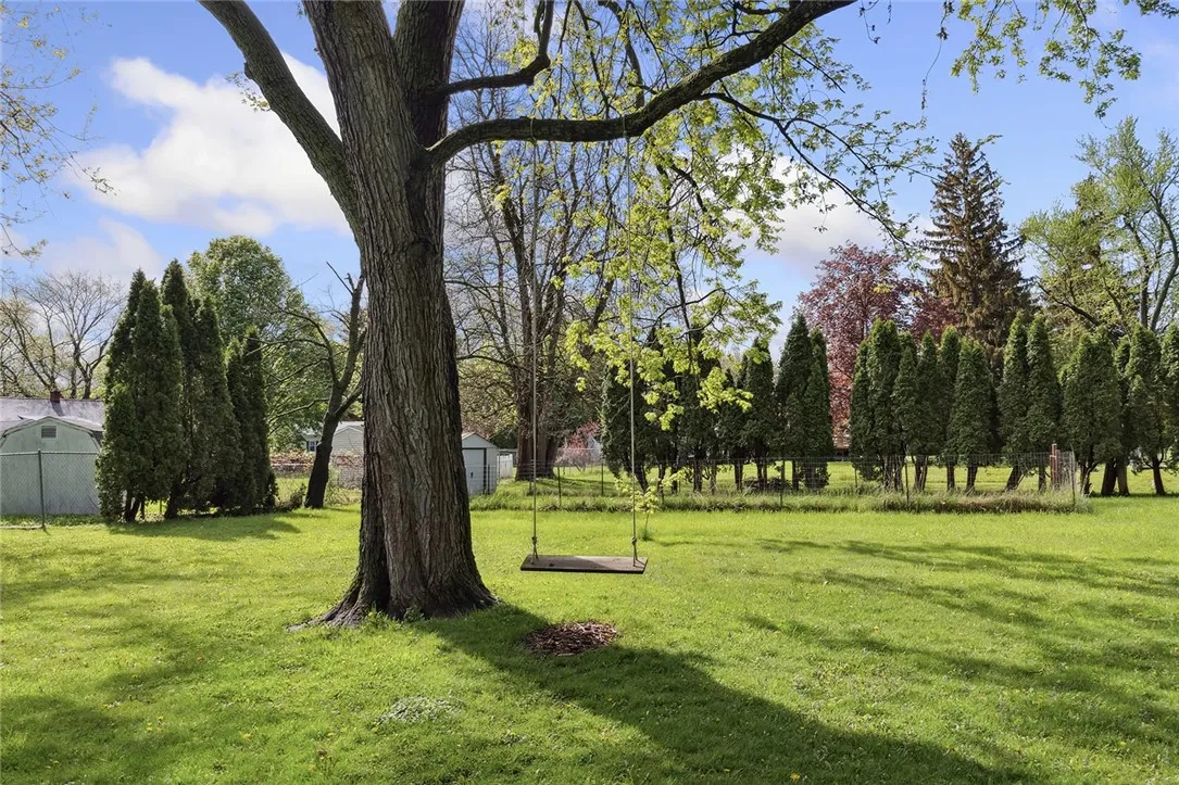 357 Washington Street, Geneva City, New York 14456, Geneva City, New York 14456, 5 Bedrooms Bedrooms, 12 Rooms Rooms,2 BathroomsBathrooms,Residential,For Sale,357 Washington Street, Geneva City, New York 14456,R1619694