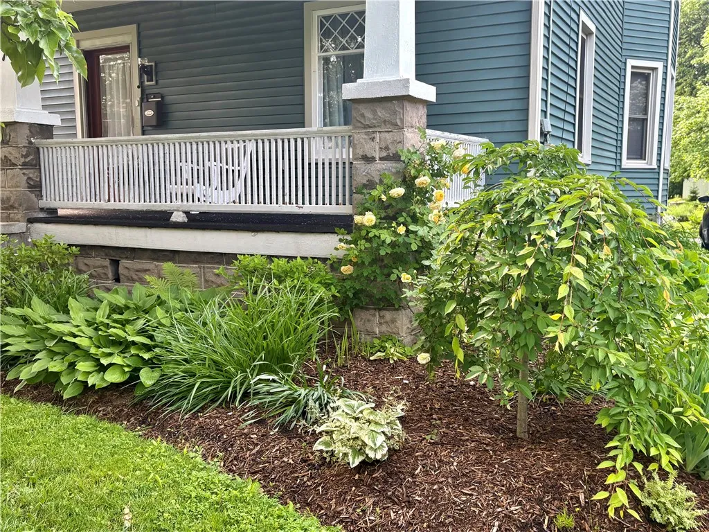 357 Washington Street, Geneva City, New York 14456, Geneva City, New York 14456, 5 Bedrooms Bedrooms, 12 Rooms Rooms,2 BathroomsBathrooms,Residential,For Sale,357 Washington Street, Geneva City, New York 14456,R1619694