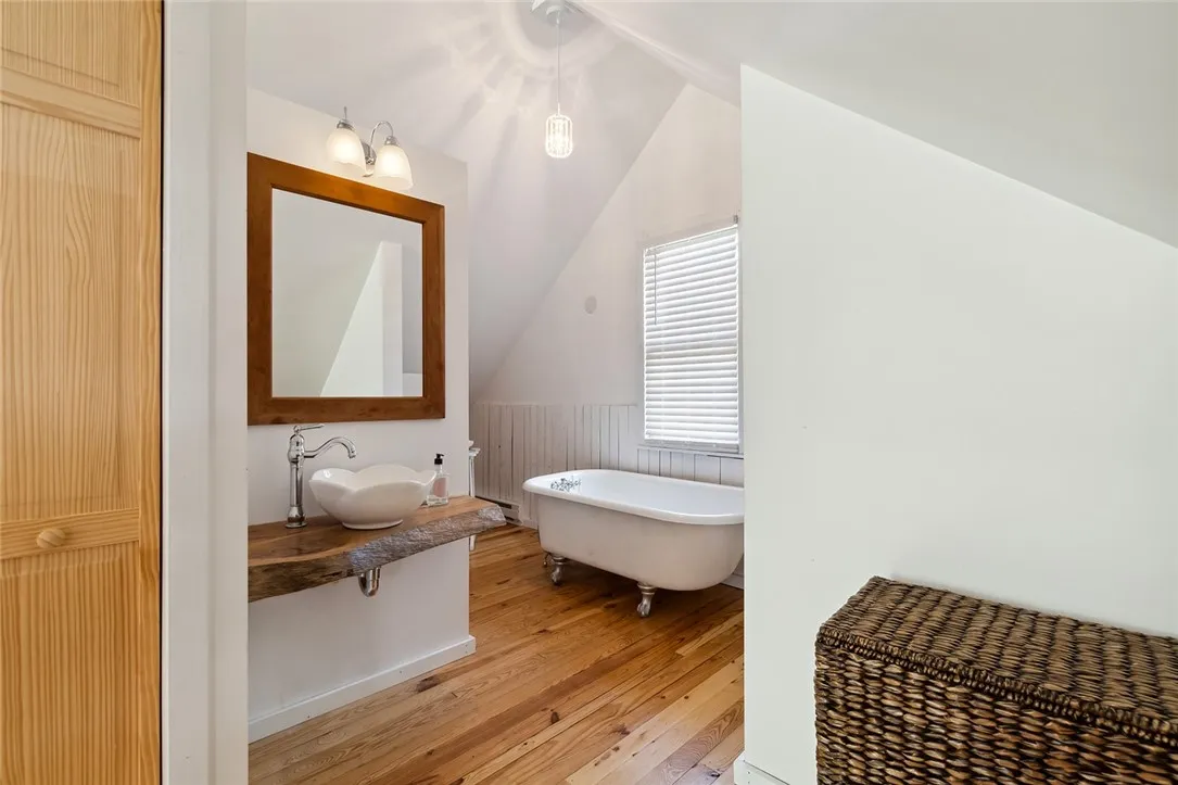 357 Washington Street, Geneva City, New York 14456, Geneva City, New York 14456, 5 Bedrooms Bedrooms, 12 Rooms Rooms,2 BathroomsBathrooms,Residential,For Sale,357 Washington Street, Geneva City, New York 14456,R1619694