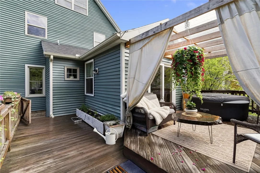 357 Washington Street, Geneva City, New York 14456, Geneva City, New York 14456, 5 Bedrooms Bedrooms, 12 Rooms Rooms,2 BathroomsBathrooms,Residential,For Sale,357 Washington Street, Geneva City, New York 14456,R1619694