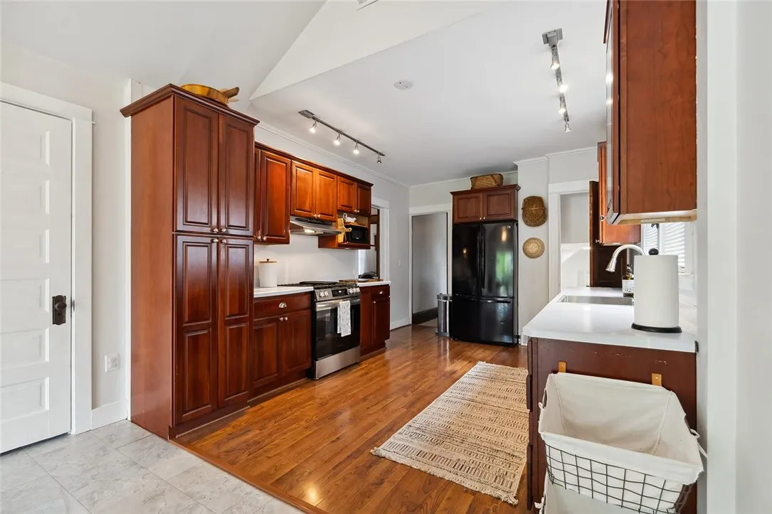 357 Washington Street, Geneva City, New York 14456, Geneva City, New York 14456, 5 Bedrooms Bedrooms, 12 Rooms Rooms,2 BathroomsBathrooms,Residential,For Sale,357 Washington Street, Geneva City, New York 14456,R1619694