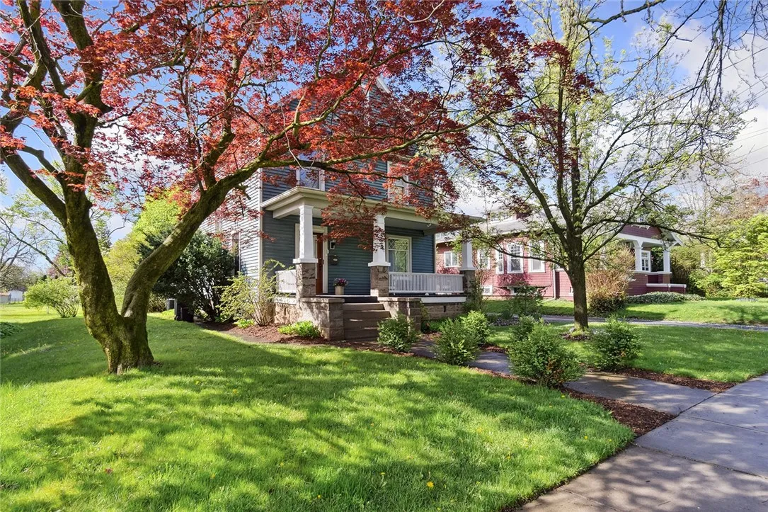 357 Washington Street, Geneva City, New York 14456, Geneva City, New York 14456, 5 Bedrooms Bedrooms, 12 Rooms Rooms,2 BathroomsBathrooms,Residential,For Sale,357 Washington Street, Geneva City, New York 14456,R1619694