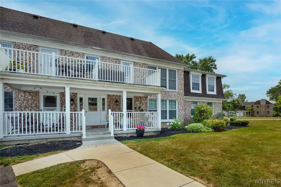 95 Carriage Drive 3, Orchard Park, New York 14127, Orchard Park, New York 14127, 2 Bedrooms Bedrooms, 4 Rooms Rooms,1 BathroomBathrooms,Residential,For Sale,95 Carriage Drive 3, Orchard Park, New York 14127,B1619663