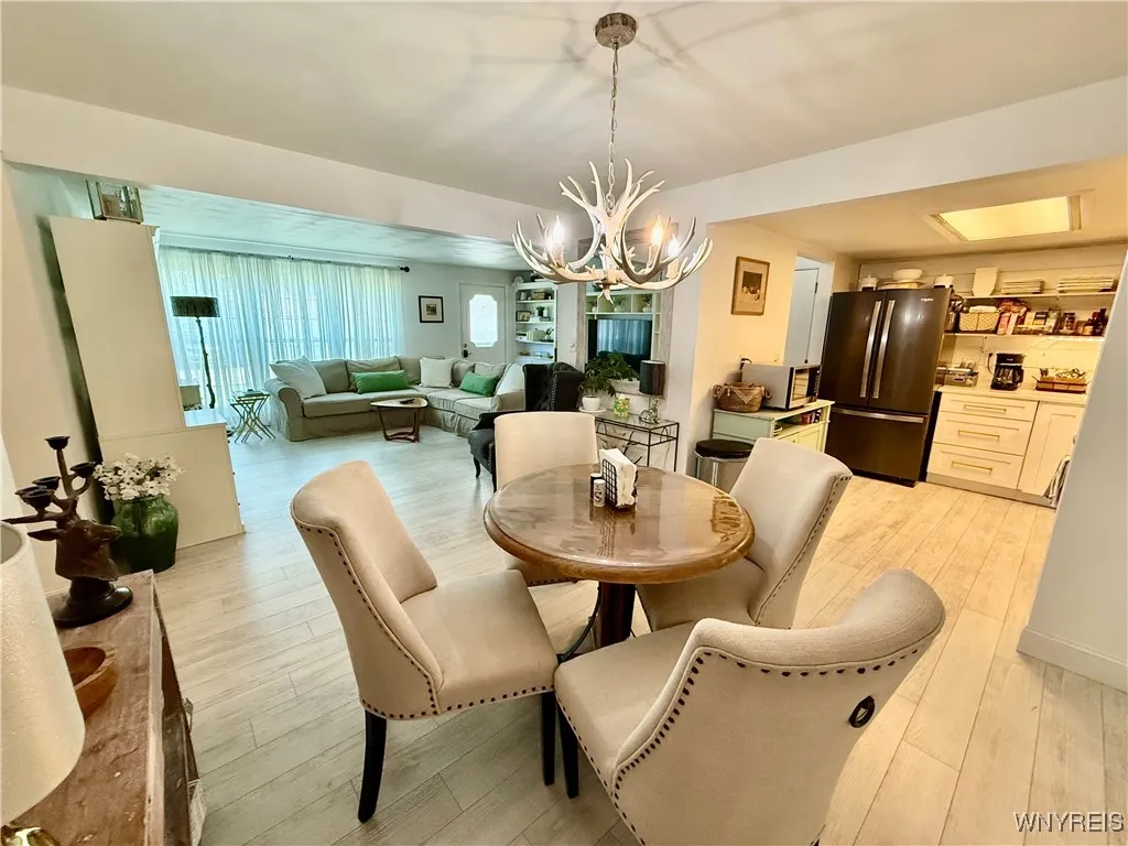Semi Open Bright Floor Plan