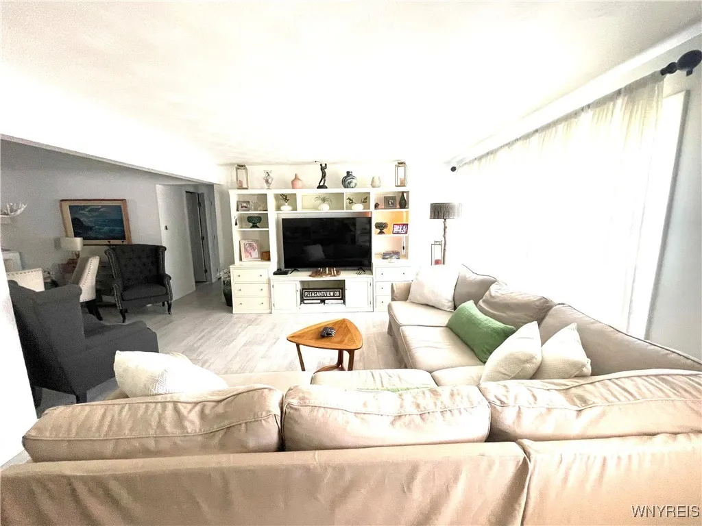 95 Carriage Drive 3, Orchard Park, New York 14127, Orchard Park, New York 14127, 2 Bedrooms Bedrooms, 4 Rooms Rooms,1 BathroomBathrooms,Residential,For Sale,95 Carriage Drive 3, Orchard Park, New York 14127,B1619663