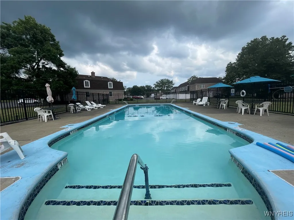 95 Carriage Drive 3, Orchard Park, New York 14127, Orchard Park, New York 14127, 2 Bedrooms Bedrooms, 4 Rooms Rooms,1 BathroomBathrooms,Residential,For Sale,95 Carriage Drive 3, Orchard Park, New York 14127,B1619663
